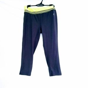 ALICIS Gray And Yellow  Womens Size Large Capri Pants